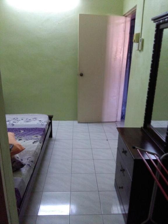 Deenaz Utara Homestay Άλορ Σταρ Εξωτερικό φωτογραφία